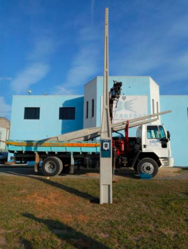 frontal-poste-1-caixa-200-dan