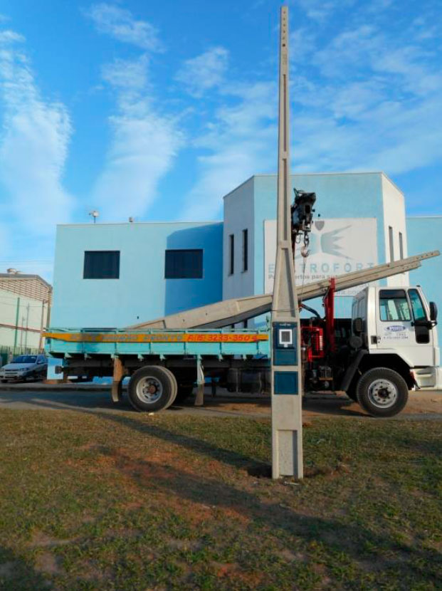 lateral-poste-1-caixa-200-dan